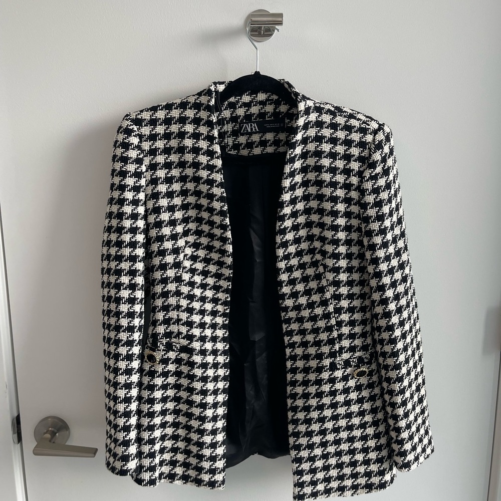 Zara Women's Houndstooth Blazer in Black and White